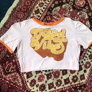 ⭐️”Good Vibes” crop top